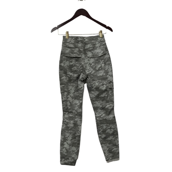 NWT SPANX Camo Cargo Skinny Jeans Jeggings - Picture 9 of 9